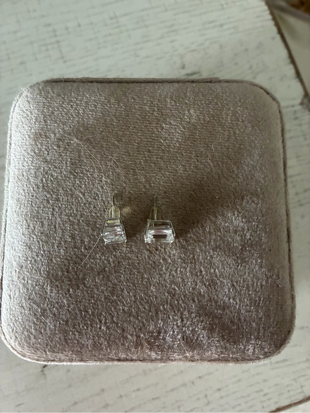 6ct Classic Emerald-Cut lab grown diamonStud Earrings - Elegant Everyday Sparkle - Picture 4 of 4